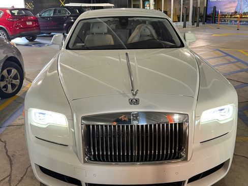 Used 2018 Rolls-Royce Ghost RWD image 1