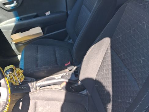 Used 2019 Kia Rio LX image 1