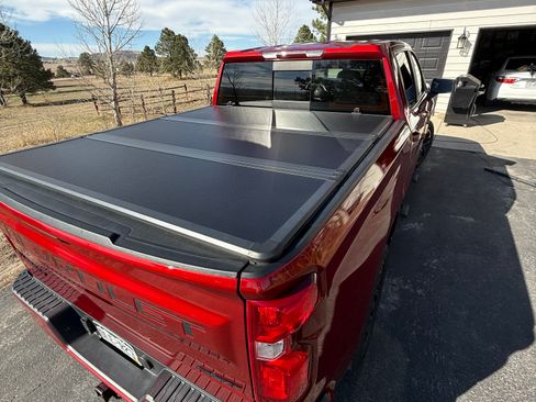 Used 2023 Chevrolet Silverado 1500 RST image 4