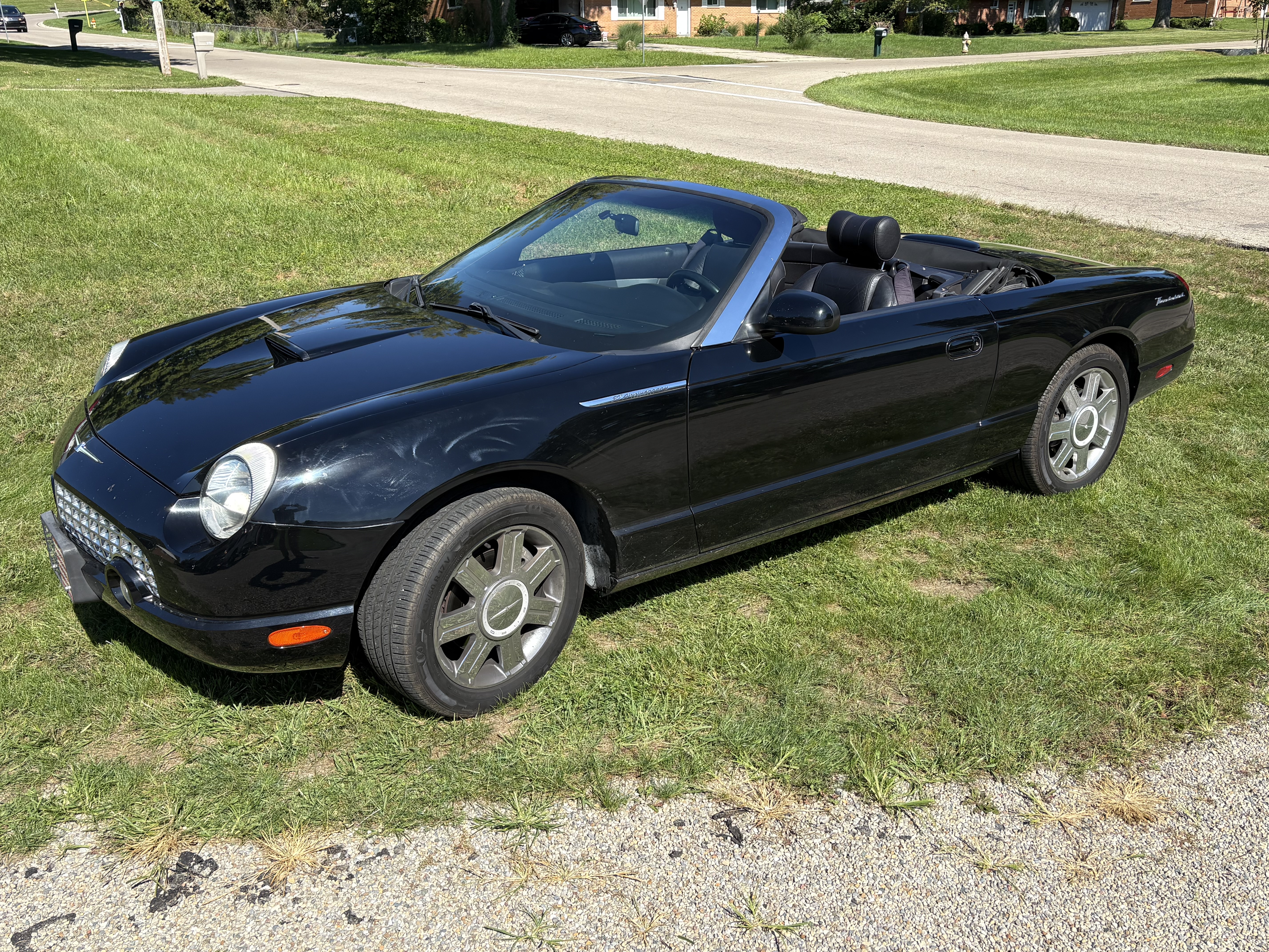 Used 2005 Ford Thunderbird RWD image 1