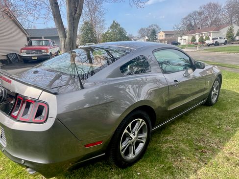 Used 2014 Ford Mustang Premium w/ Comfort Package image 8