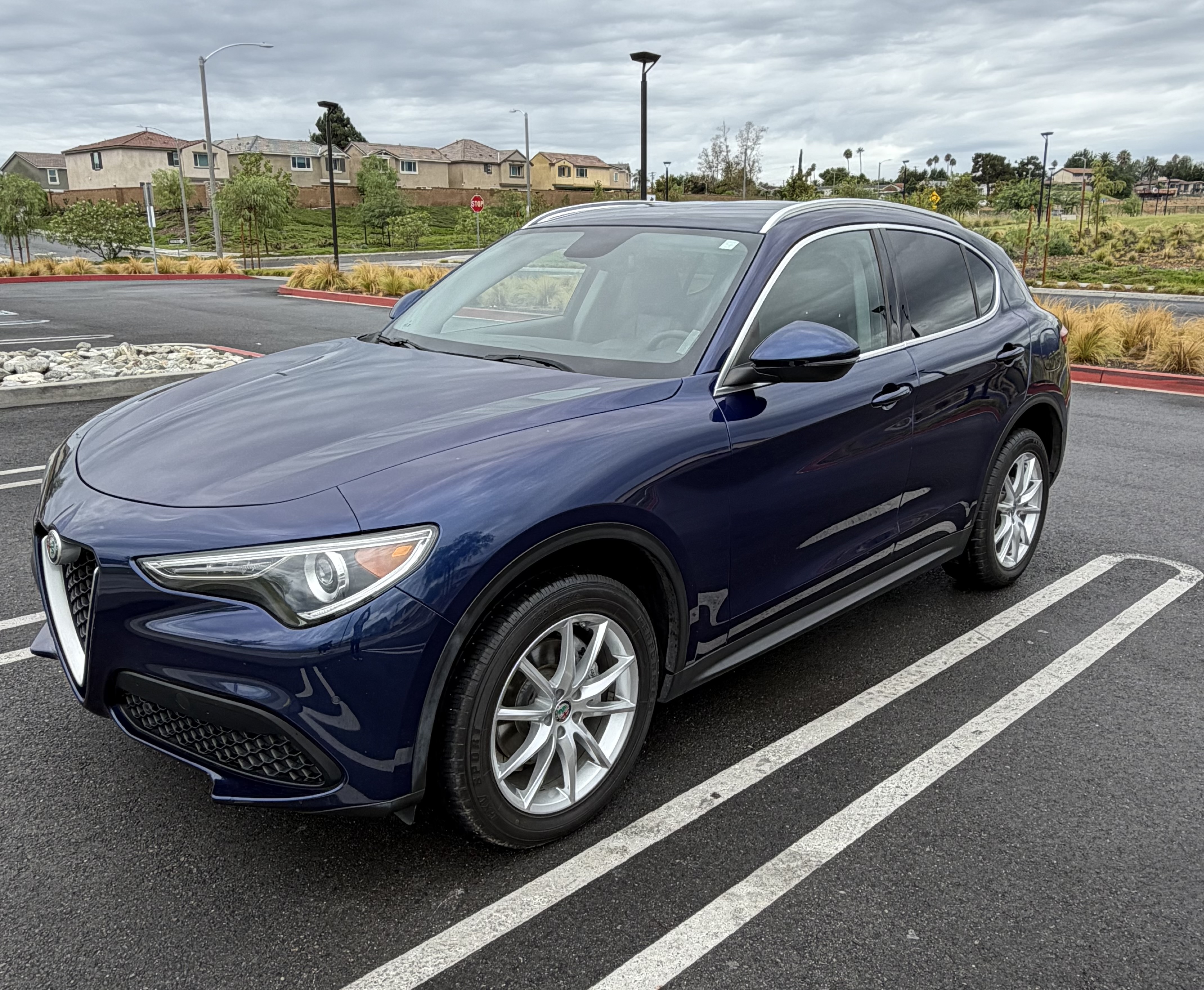 Used 2018 Alfa Romeo Stelvio Ti AWD/4WD image 1