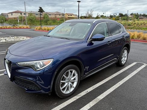 Used 2018 Alfa Romeo Stelvio Ti AWD/4WD image 6
