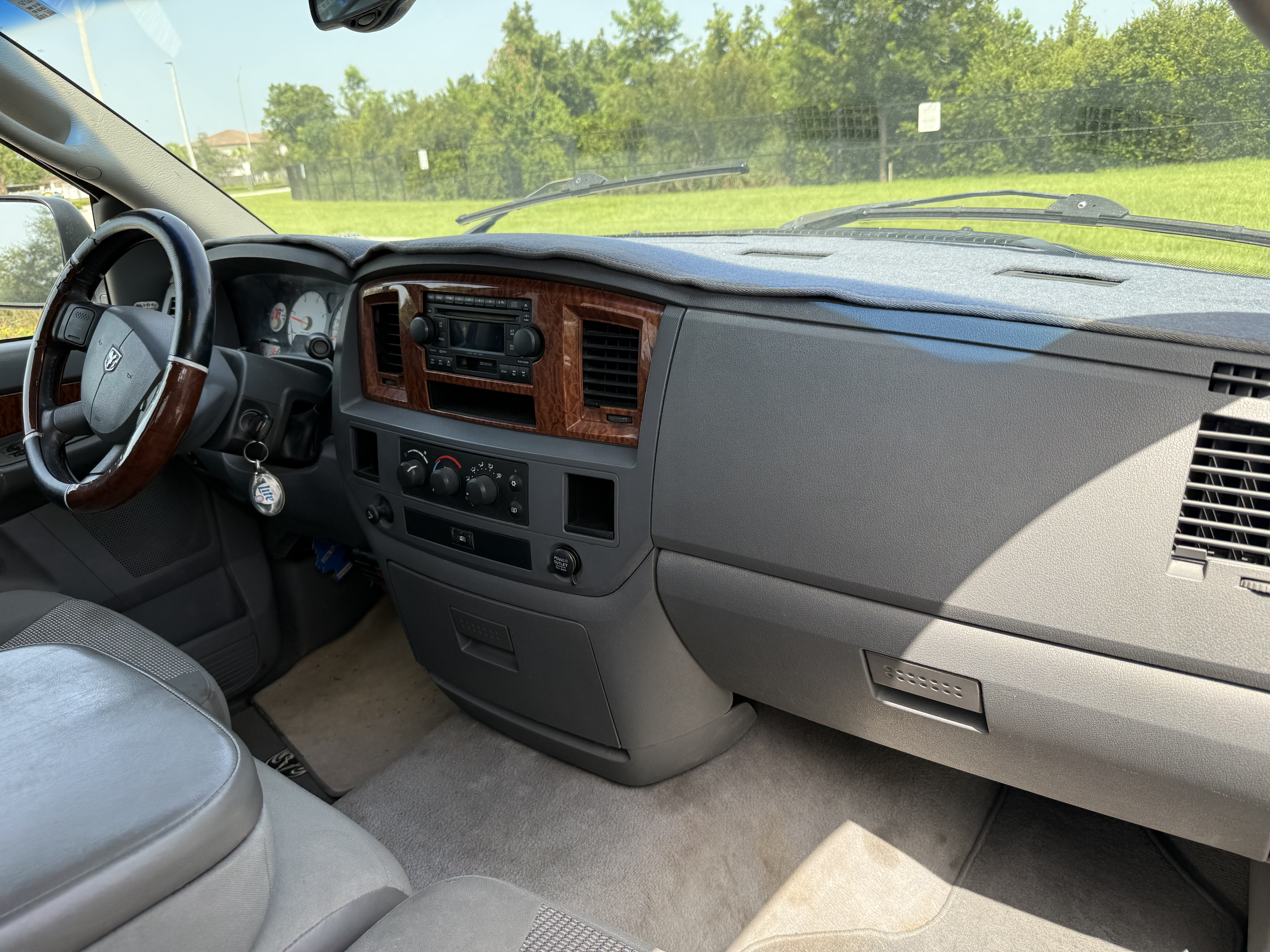 Used 2006 Dodge Ram 2500 Truck SLT w/ Light Group RWD image 13