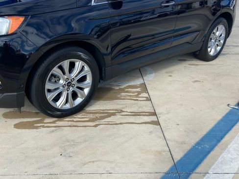 Used 2020 Ford Edge Titanium w/ Equipment Group 301A image 28