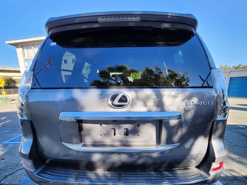 Used 2023 Lexus GX 460 Premium image 5