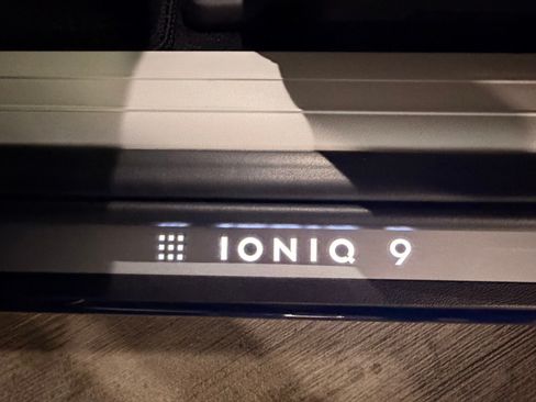Used 2026 Hyundai Ioniq 9 Calligraphy image 15