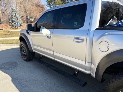 Used 2019 Ford F150 Raptor w/ Equipment Group 802A Luxury image 6