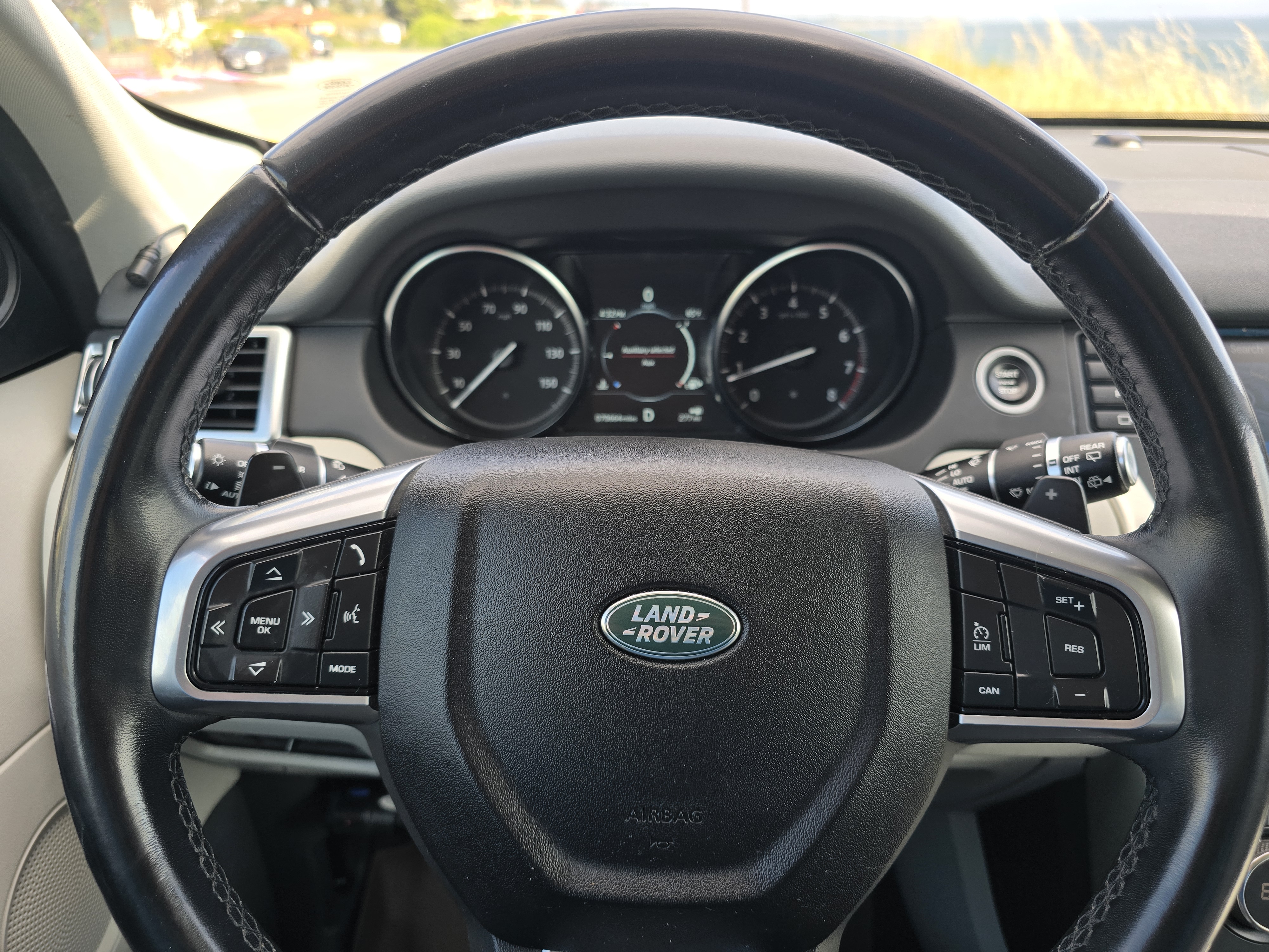 Used 2019 Land Rover Discovery Sport SE AWD/4WD image 11