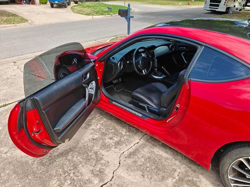 Used 2013 Subaru BRZ Limited w/ Popular Pkg 1B RWD image 6