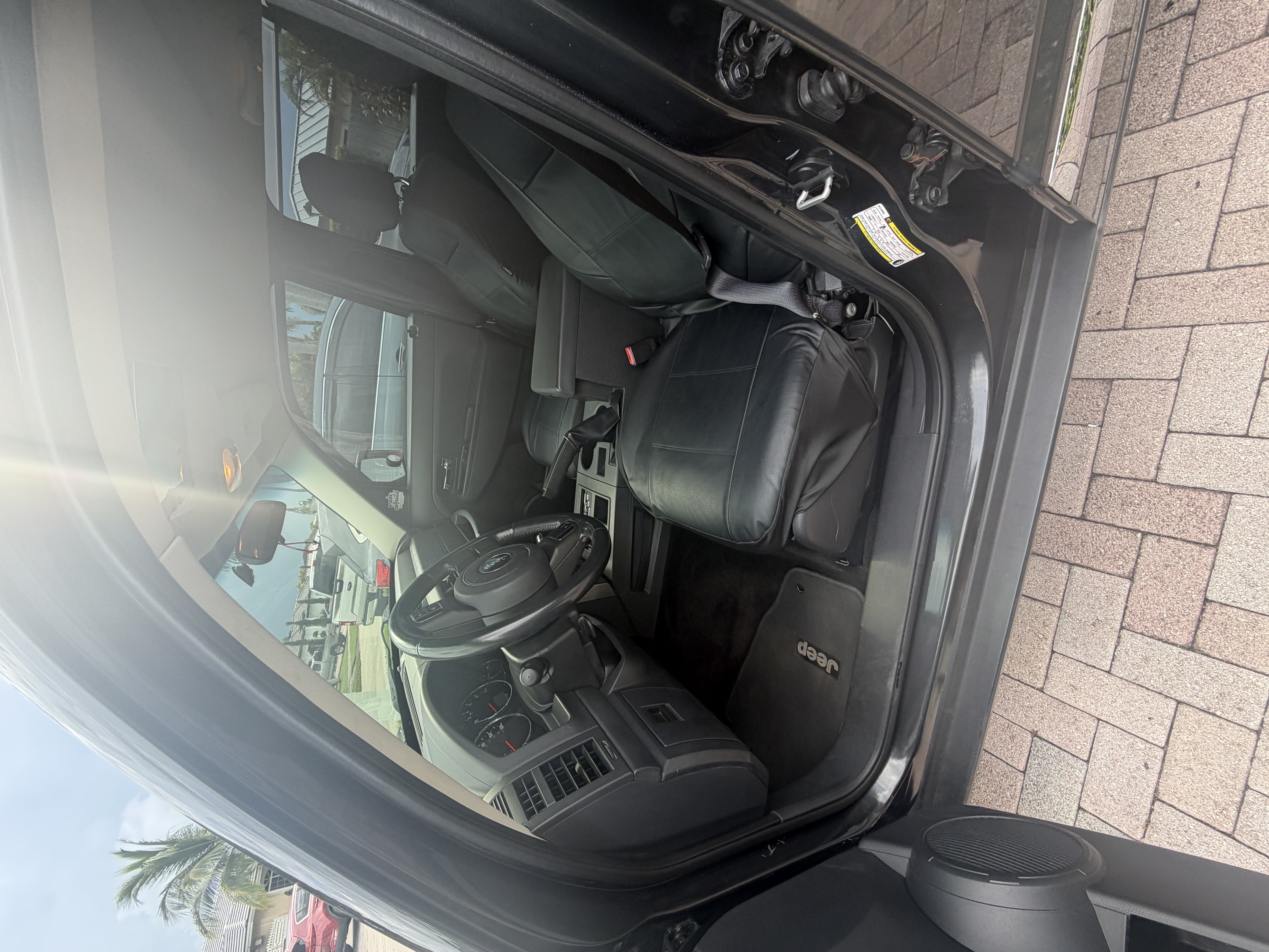 Used 2011 Jeep Liberty Sport AWD/4WD image 5