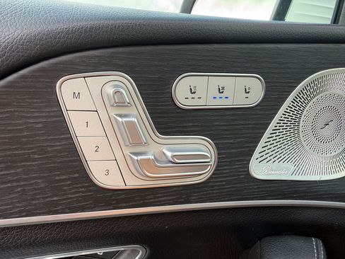 Used 2024 Mercedes-Benz GLS 450 4MATIC image 13