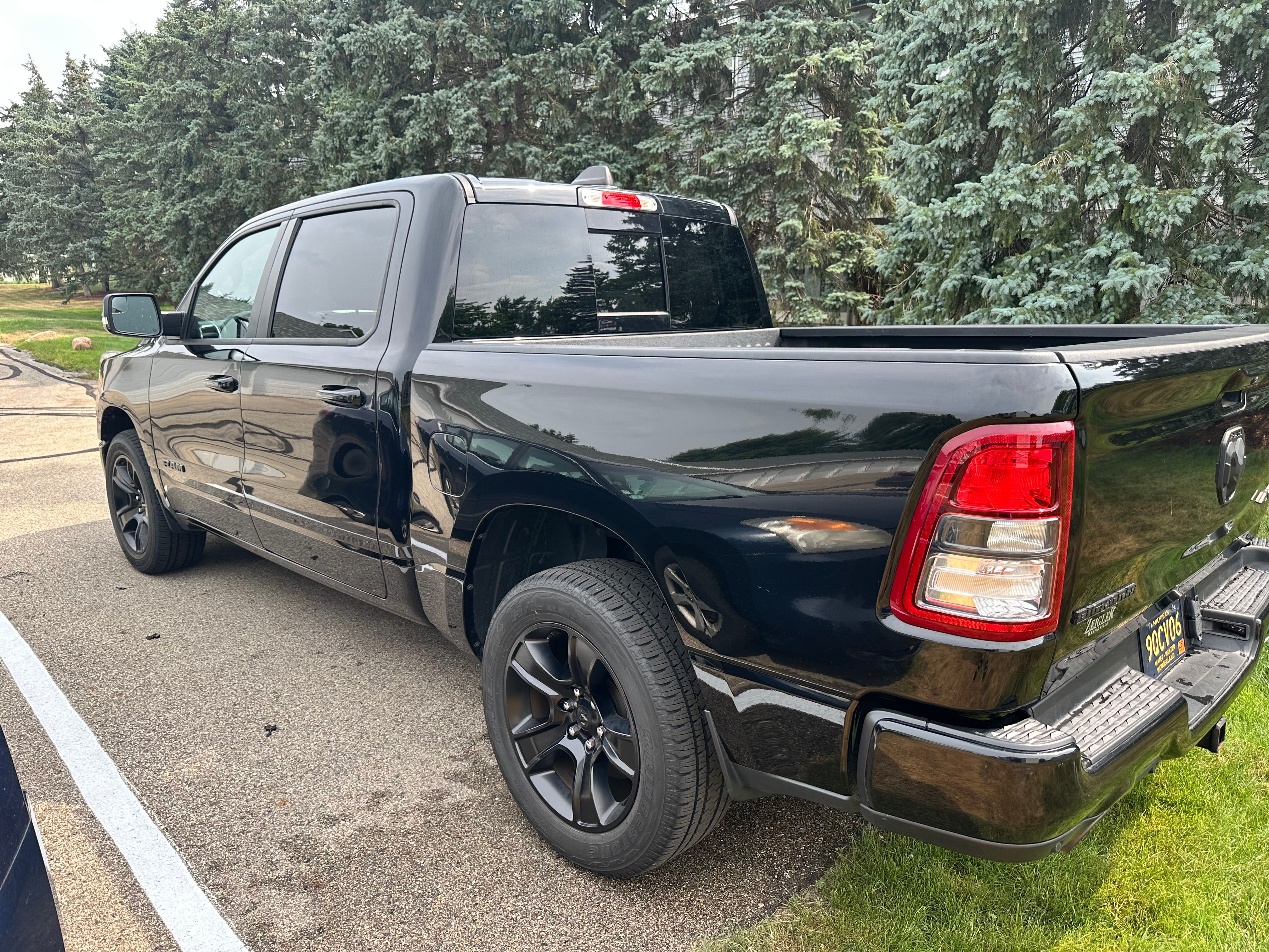 Used 2022 RAM 1500 Big Horn AWD/4WD image 6