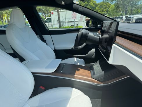 Used 2023 Tesla Model S Standard Range image 13