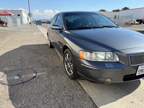 Used 2005 Volvo S60 2.5T image 10