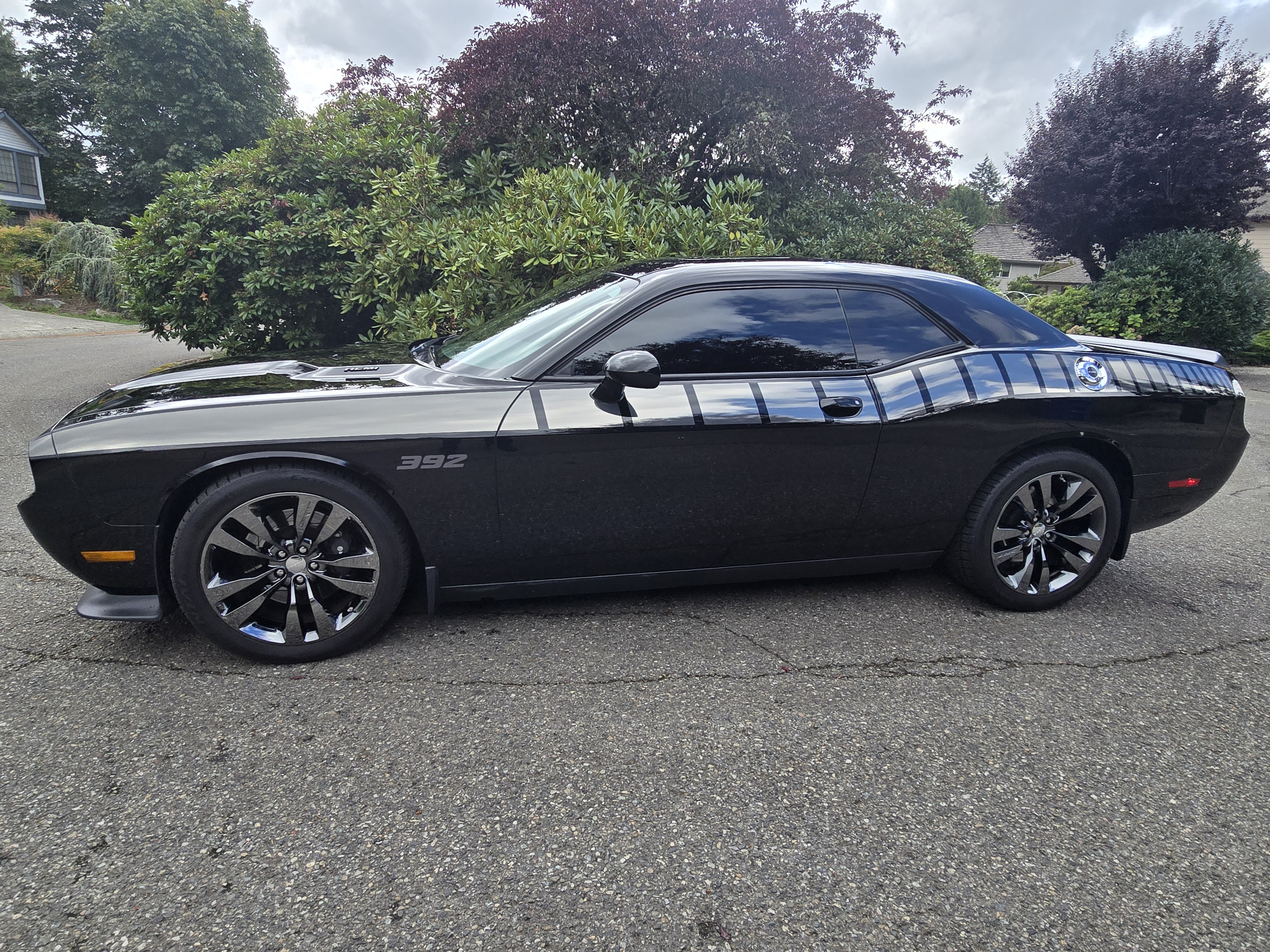 Used 2014 Dodge Challenger SRT8 Core RWD image 1