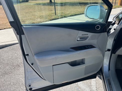 Used 2010 Lexus RX 350 2WD image 11