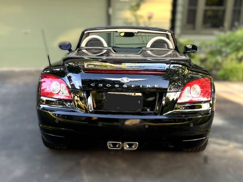 Used 2005 Chrysler Crossfire Convertible RWD image 2