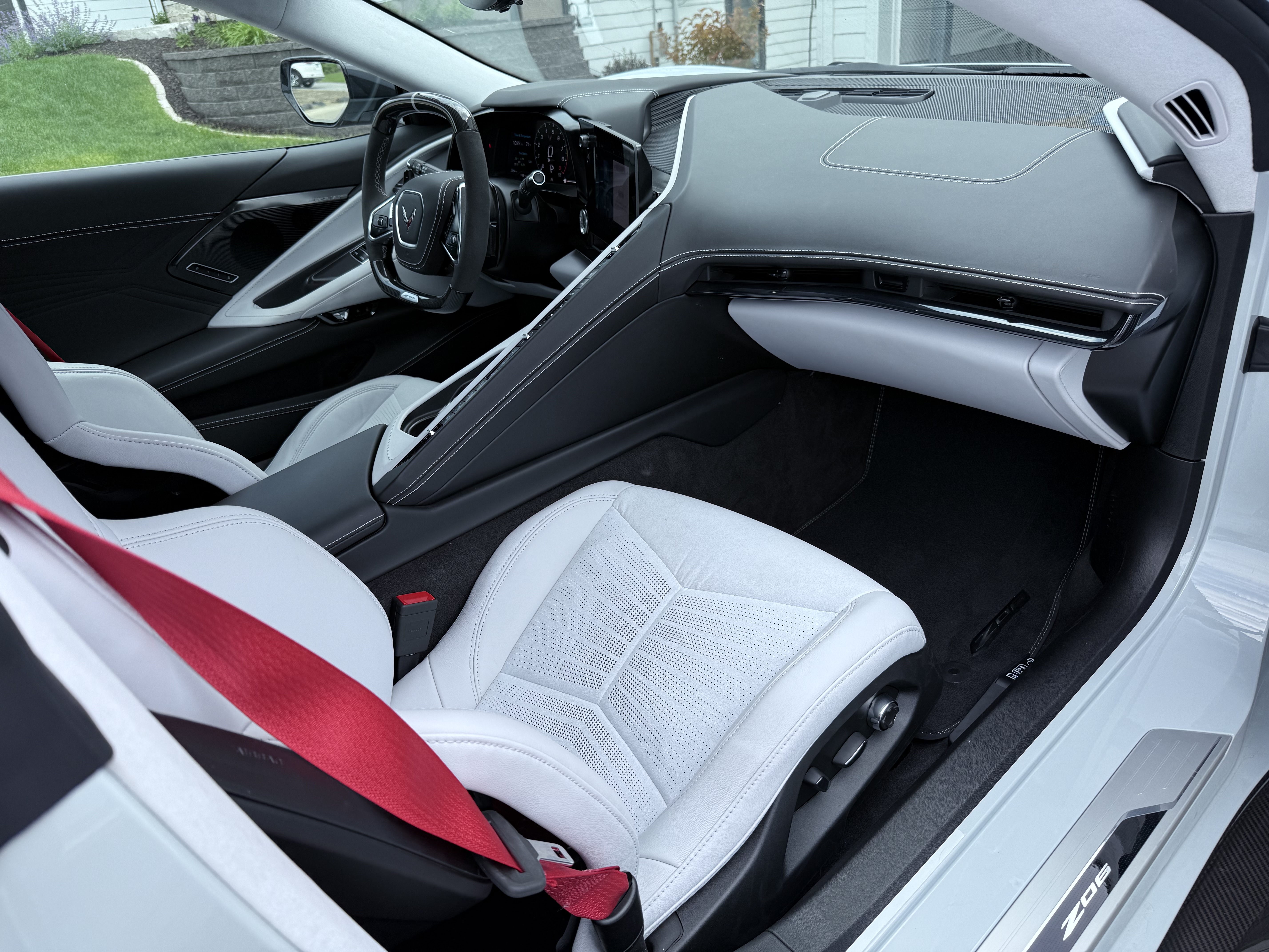 Used 2024 Chevrolet Corvette Z06 w/ Stealth Interior Trim Package RWD image 19
