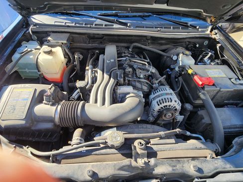 Used 2010 GMC Canyon SLT w/ Suspension Package, Sport image 12