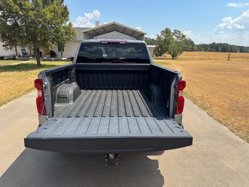 Used 2024 Chevrolet Silverado 1500 Custom Trail Boss w/ LPO, Dark Essentials Package AWD/4WD image 8