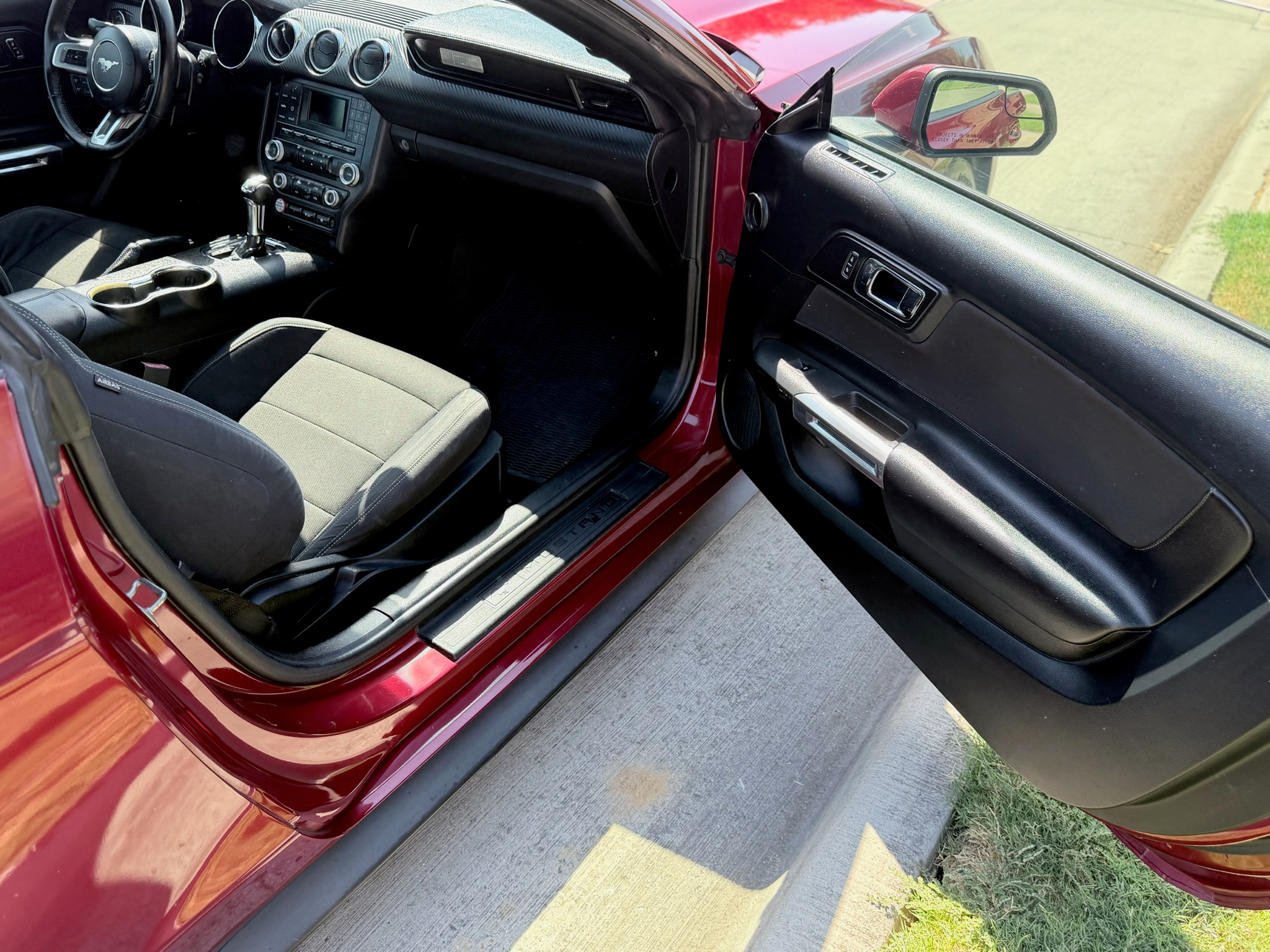 Used 2016 Ford Mustang Coupe RWD image 13