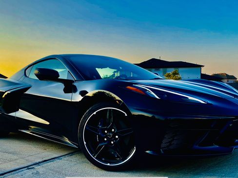 Used 2024 Chevrolet Corvette Stingray Premium Cpe w/ LPO, Roadside Safety Package image 11