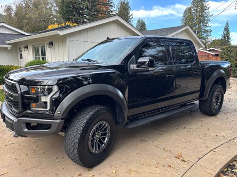 Used 2020 Ford F150 Raptor w/ Equipment Group 802A Luxury image 2