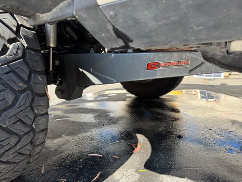 Used 2021 Ford F250 Platinum w/ FX4 Off-Road Package image 6