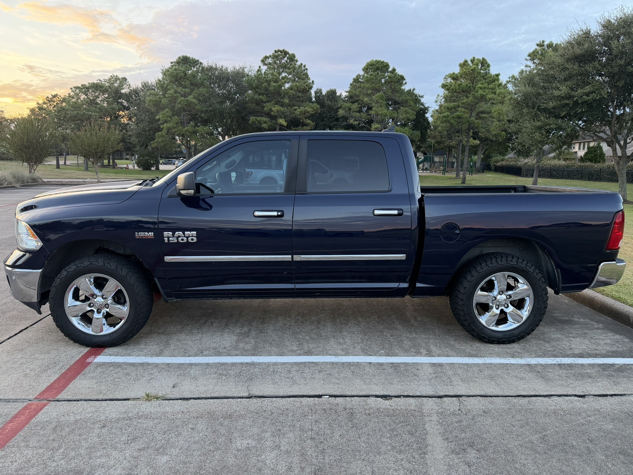 Used 2016 RAM 1500 Lone Star RWD image 14