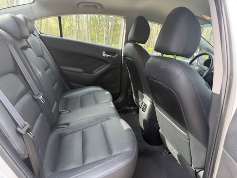 Used 2017 Kia Forte EX FWD image 6