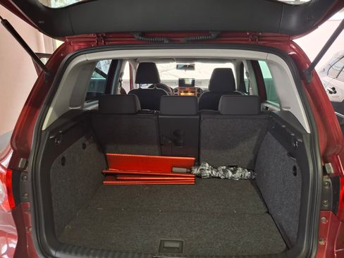 Used 2011 Volkswagen Tiguan S image 6