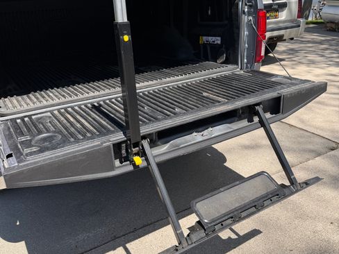 Used 2020 Ford F150 XLT w/ Equipment Group 302A Luxury AWD/4WD image 6