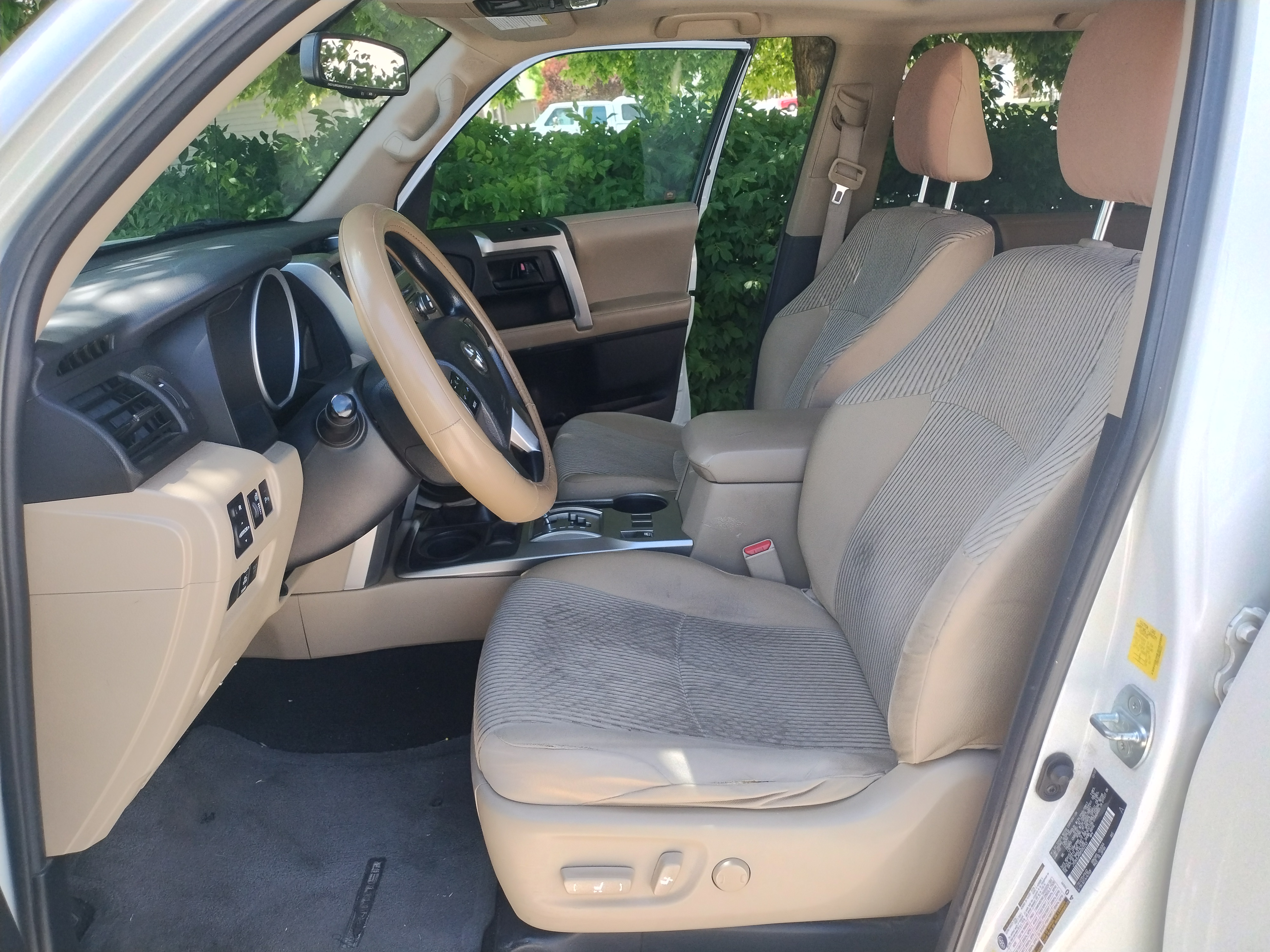Used 2011 Toyota 4Runner SR5 w/ Convenience Pkg AWD/4WD image 10
