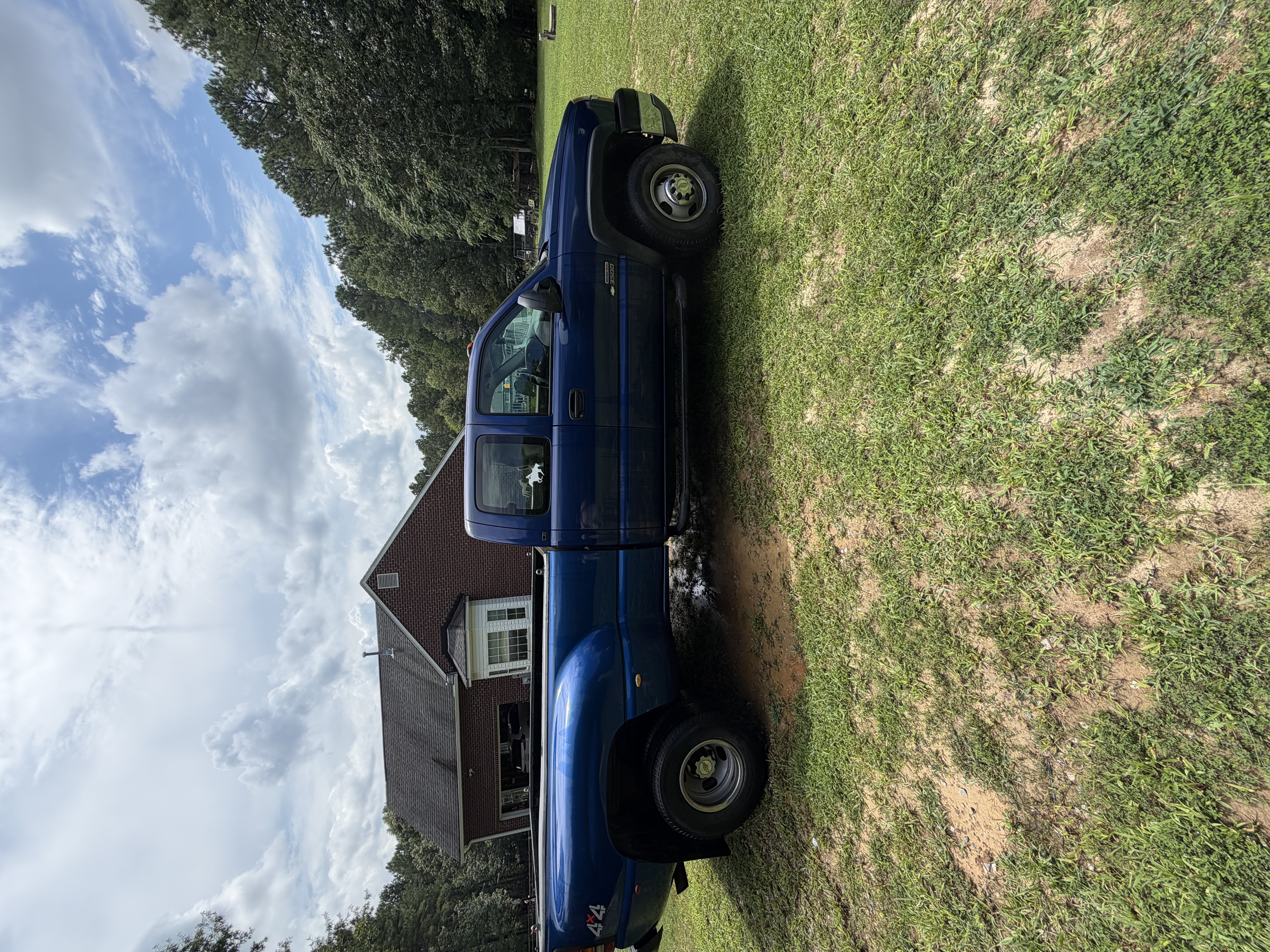 Used 2003 Chevrolet Silverado 3500 LS AWD/4WD image 5