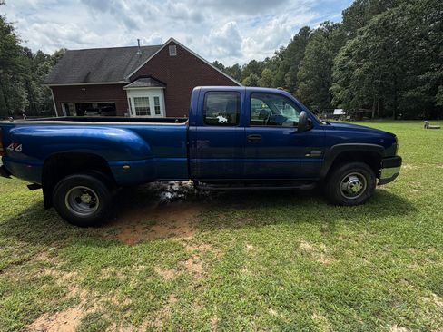 Used 2003 Chevrolet Silverado 3500 LS AWD/4WD image 5