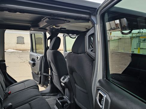 Used 2022 Jeep Wrangler Unlimited Sport image 11