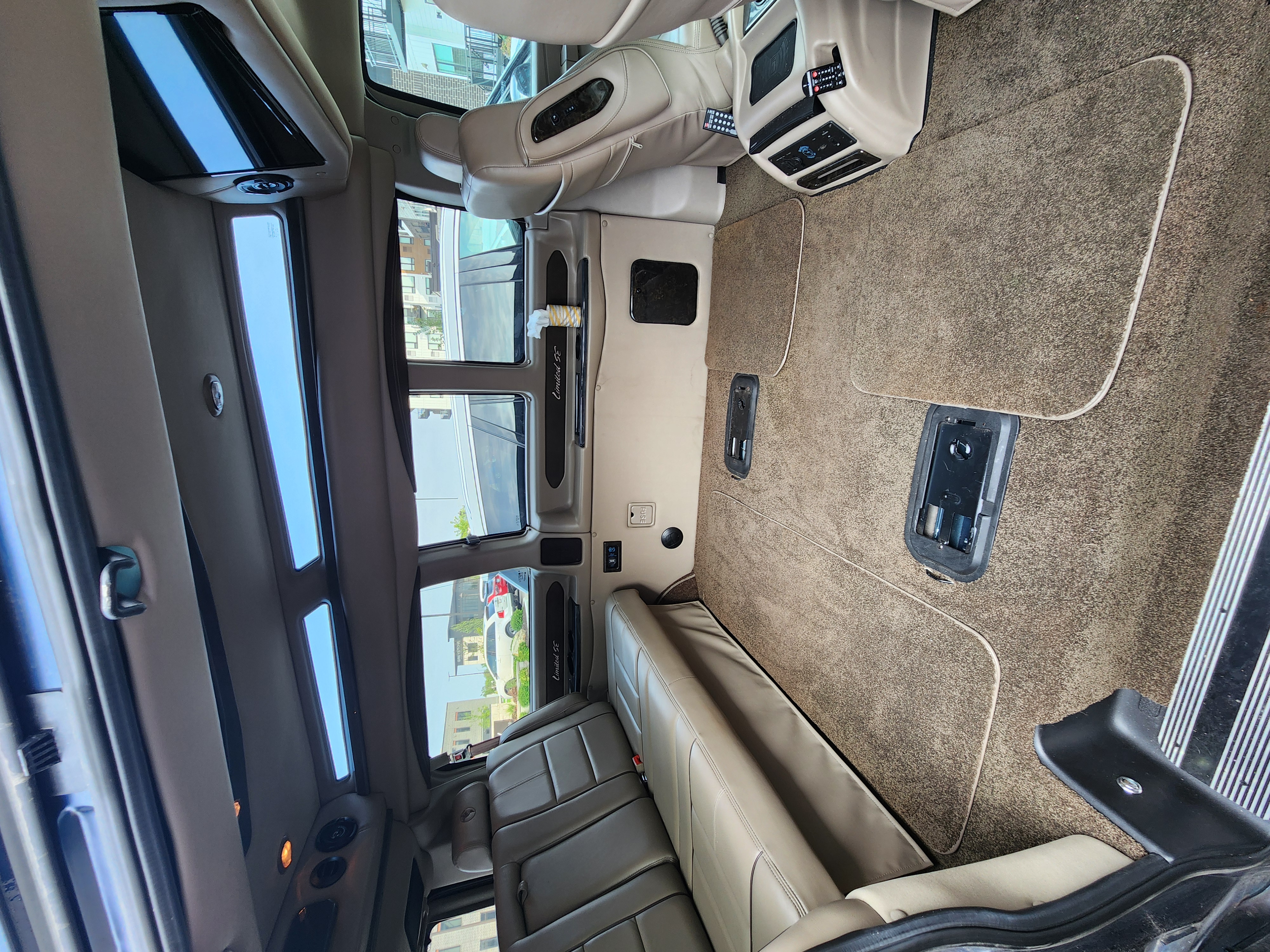 Used 2019 GMC Savana 2500 w/ Enhanced Convenience Package RWD image 15