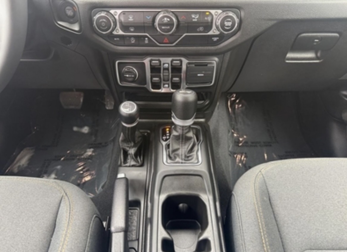 Used 2025 Jeep Wrangler Unlimited Sport AWD/4WD image 10