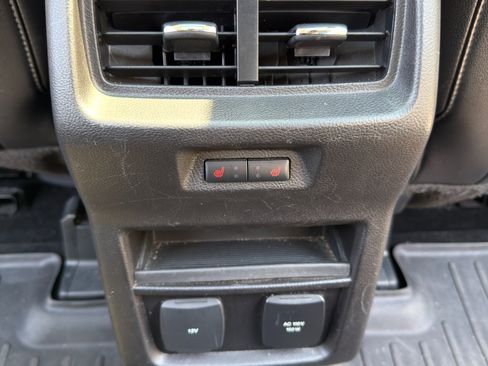 Used 2015 Ford Edge Titanium w/ Equipment Group 302A AWD/4WD image 23