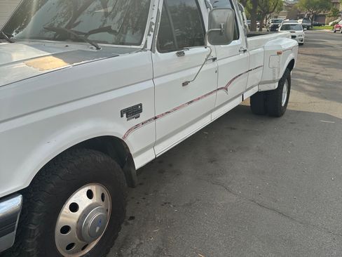 Used 1995 Ford F350 2WD Crew Cab image 2