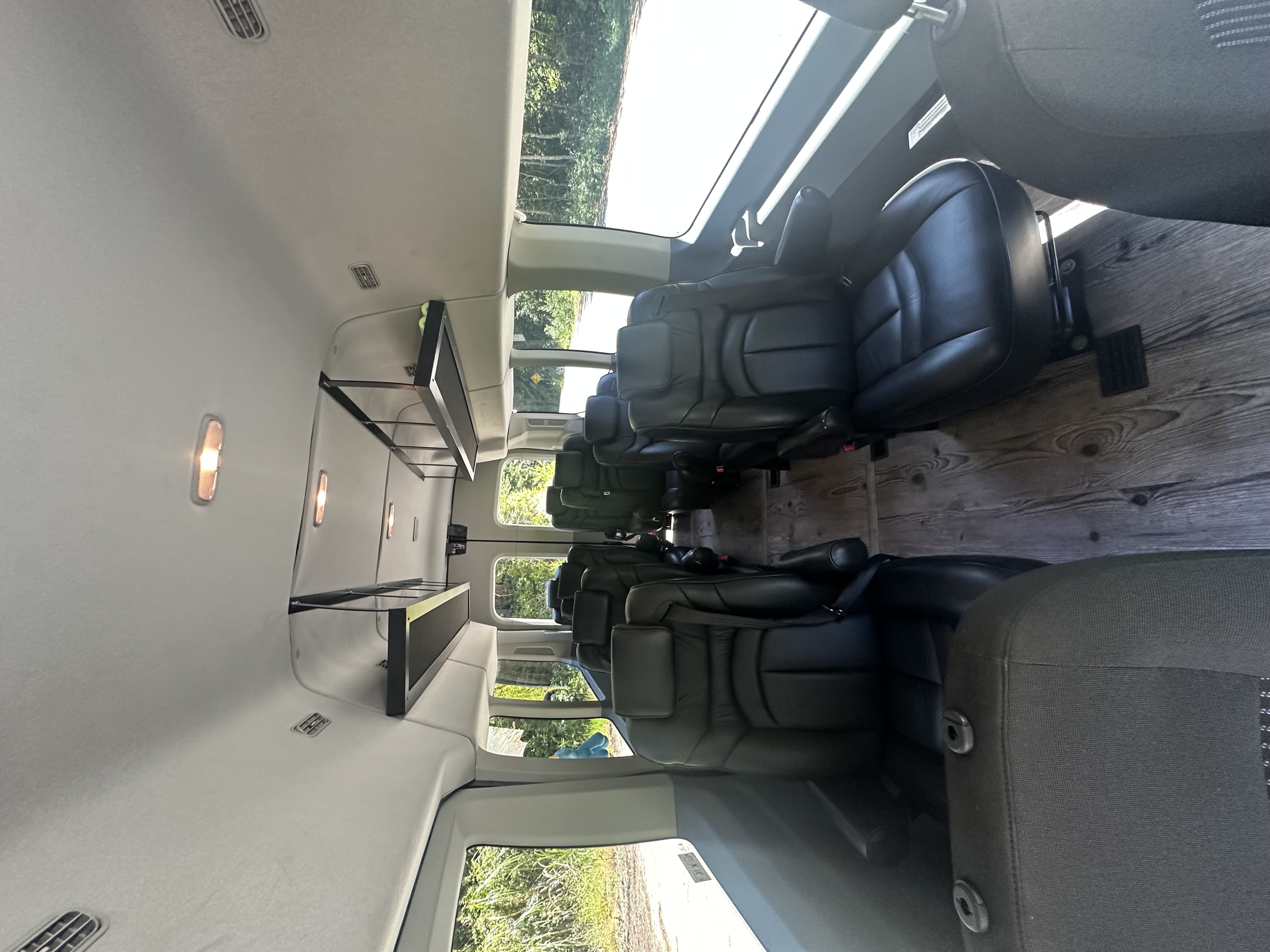Used 2017 Ford Transit 350 XLT RWD image 8