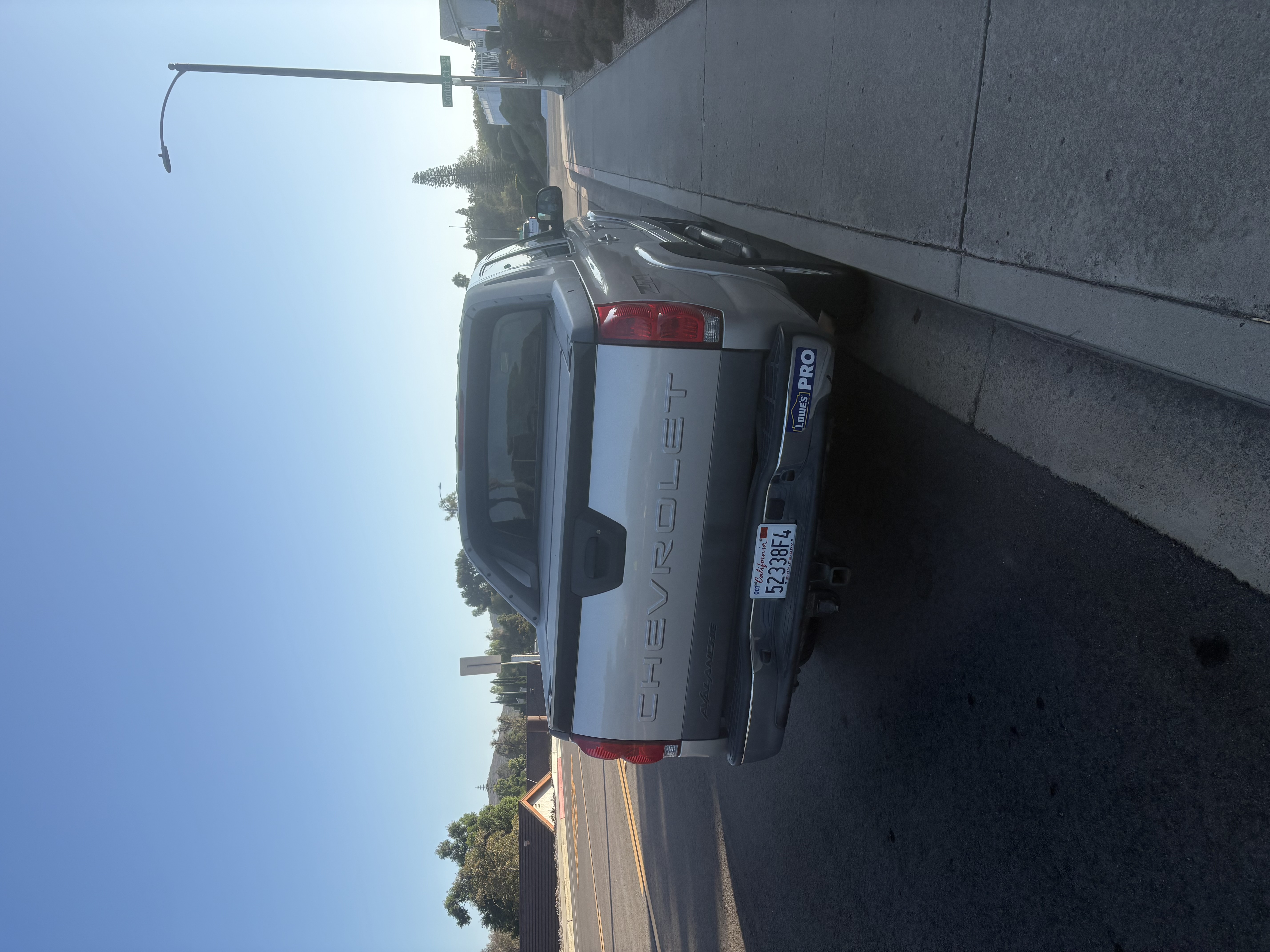 Used 2005 Chevrolet Avalanche Z71 w/ Preferred Equipment Group AWD/4WD image 5