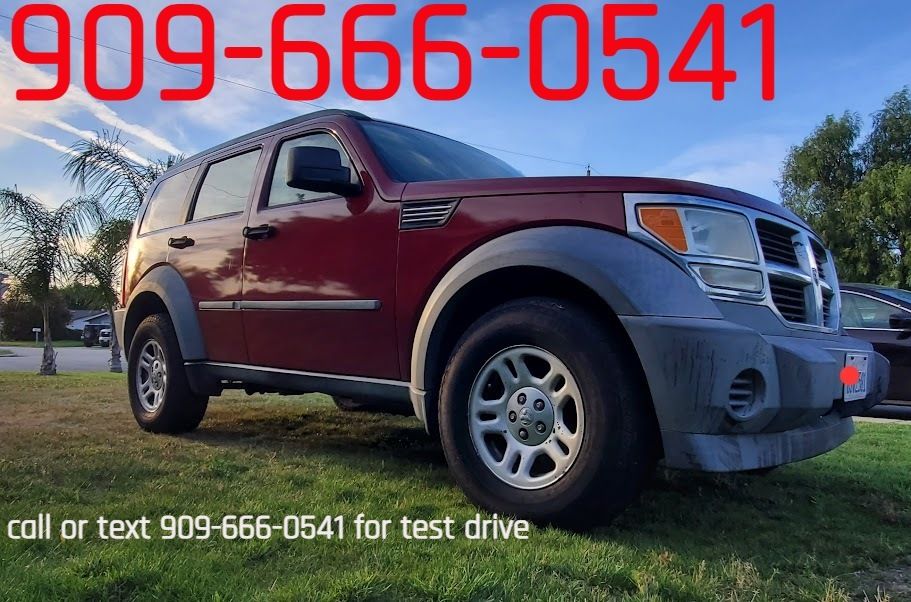 Used 2008 Dodge Nitro SXT RWD image 1