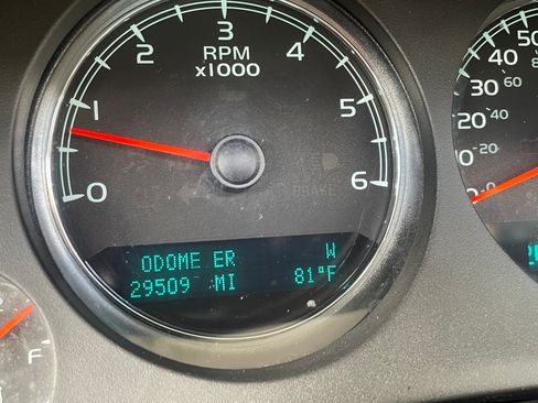 Used 2012 GMC Yukon SLT w/ SLT Chrome Package image 22