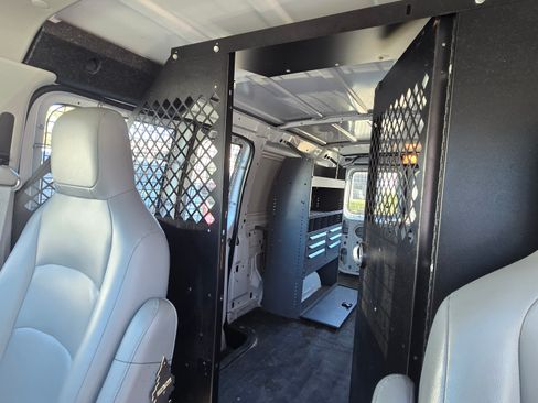 Used 2013 Ford E-150 and Econoline 150 image 12