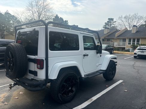 Used 2014 Jeep Wrangler Sahara image 4
