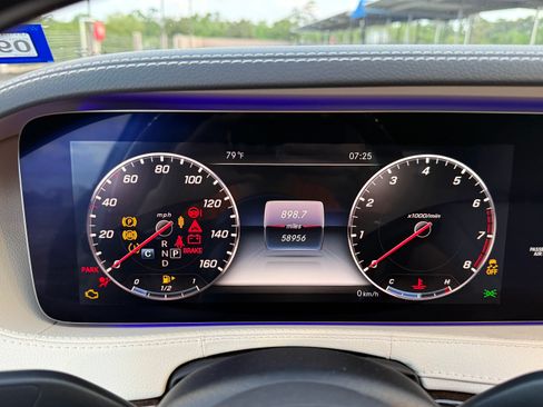 Used 2019 Mercedes-Benz S 560 Sedan image 14