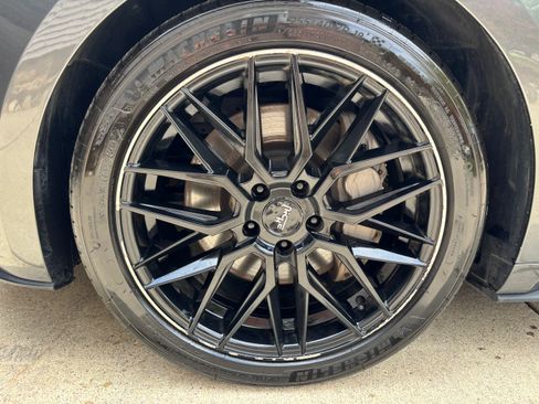 Used 2017 Ford Mustang GT Premium RWD image 23