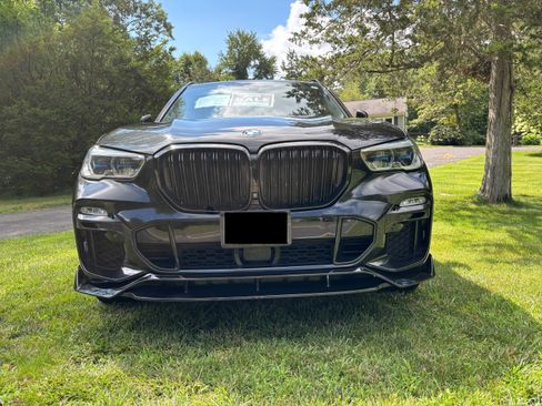 Used 2019 BMW X5 xDrive50i w/ M Sport Package AWD/4WD image 4